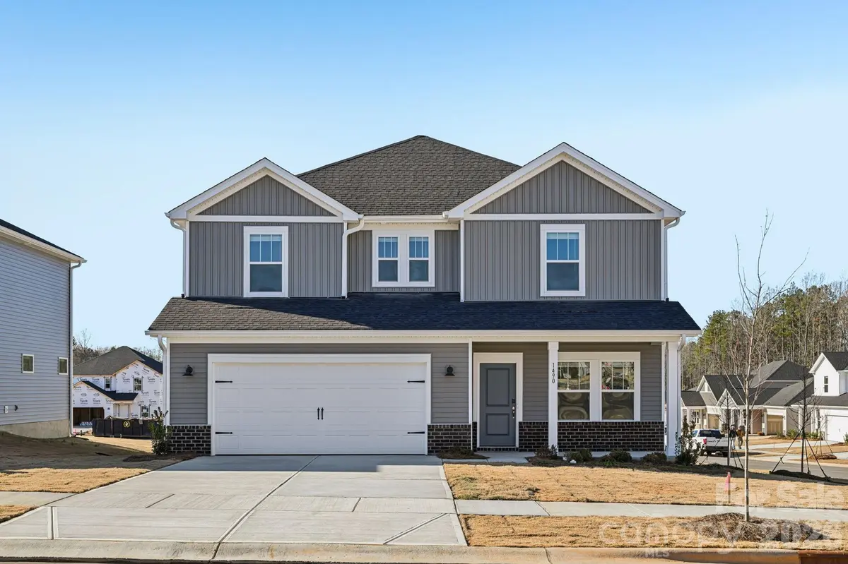 2070 Sunflower CIR, Newton, NC 28658