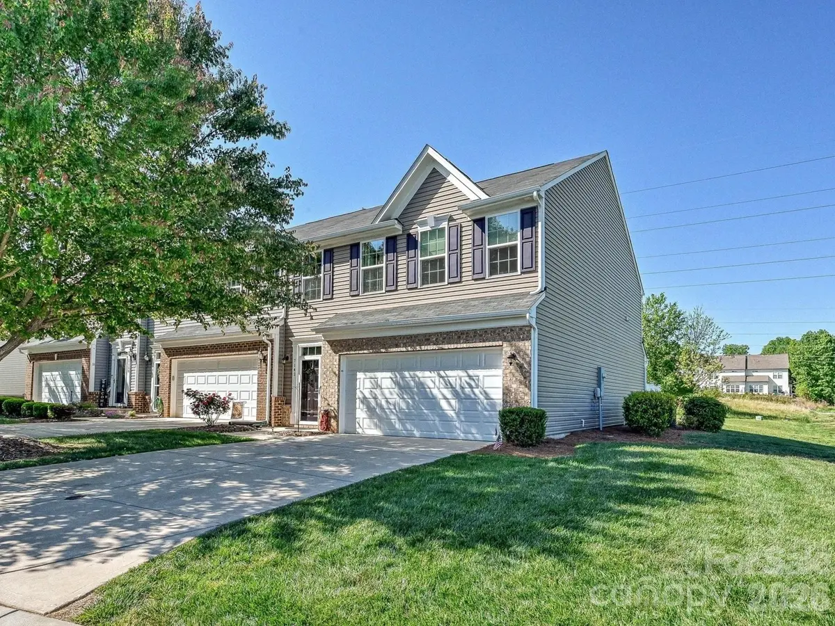 7142 Mariners Village DR, Denver, NC 28037