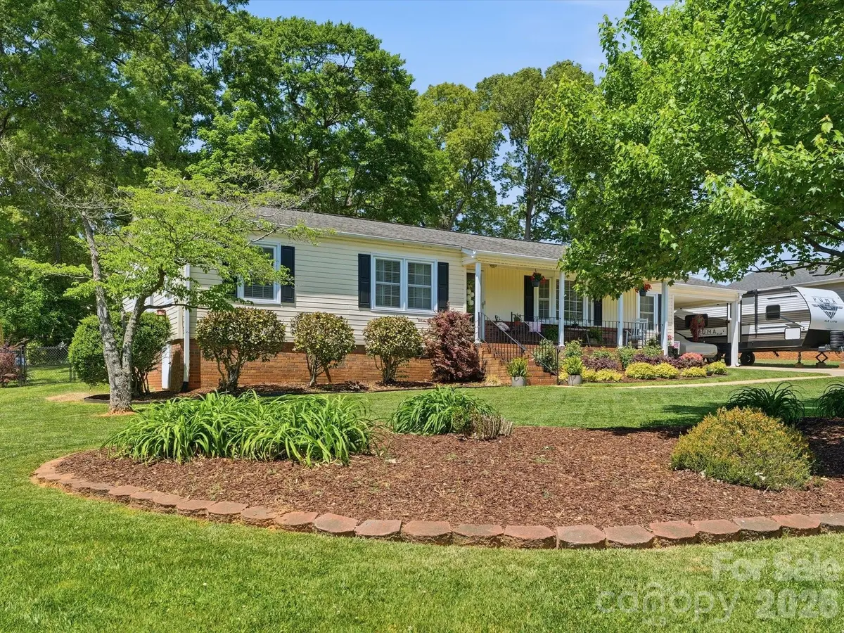 217 Hughey DR, Gastonia, NC 28056