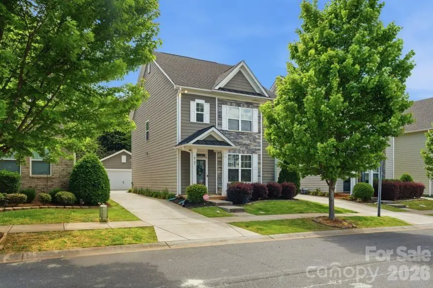 8737 Aspinwall DR, Charlotte, NC 28216