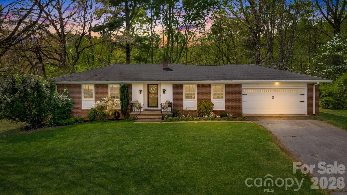 37 Duck DR, Mars Hill, NC 28754