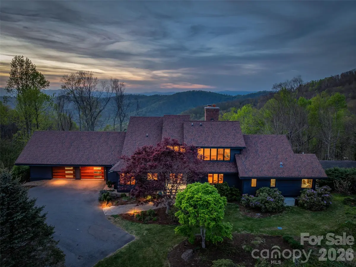 100 Big Spring DR, Asheville, NC 28804