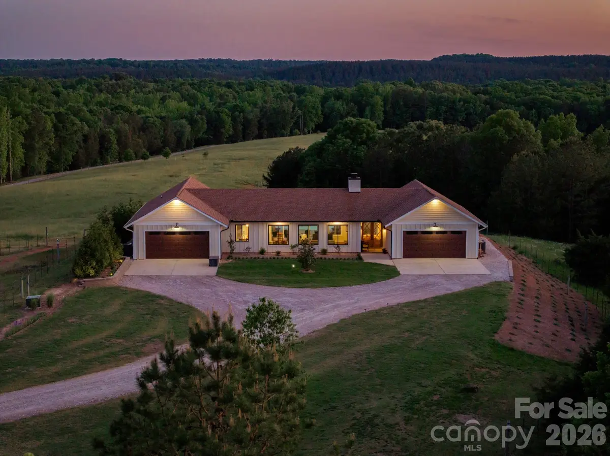 8088 Kays DR, York, SC 29745