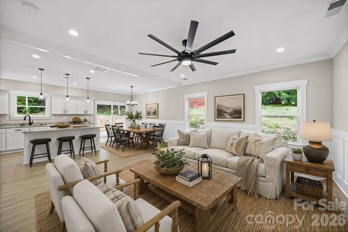 908 Dewey ST, Badin, NC 28009