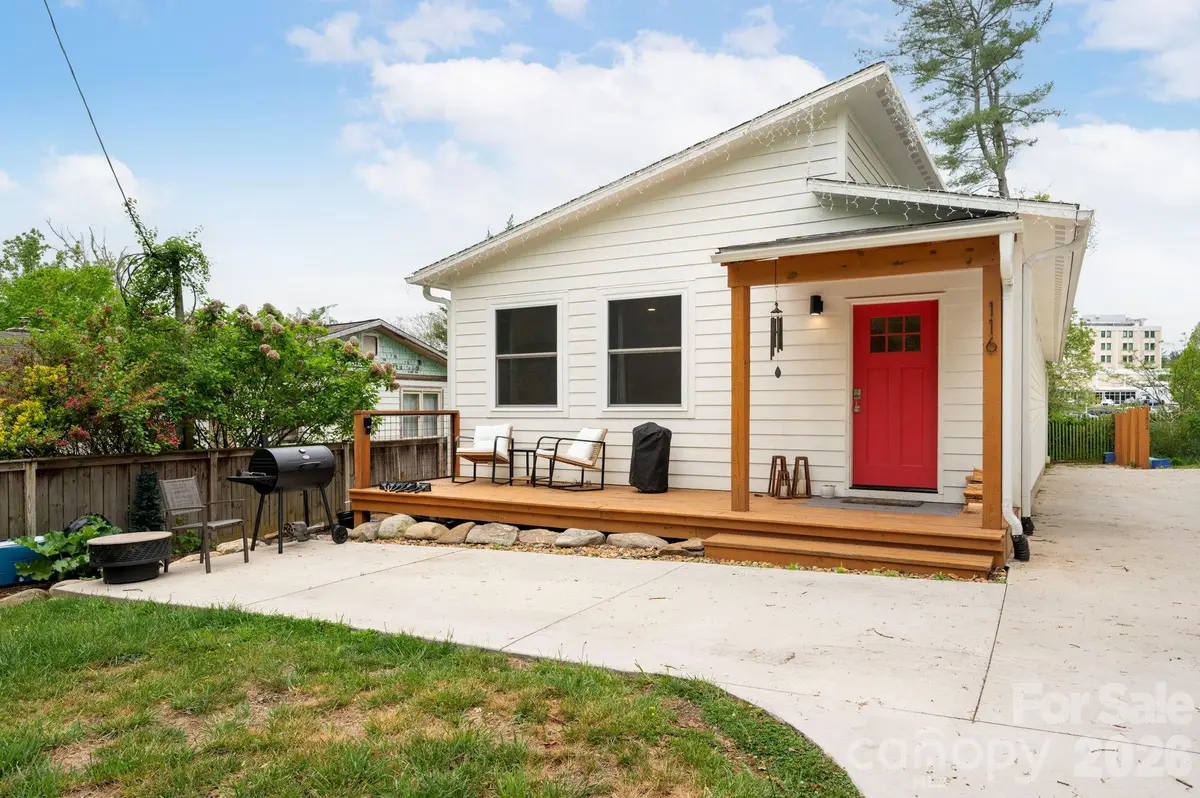 116 Arnold RD, Asheville, NC 28805