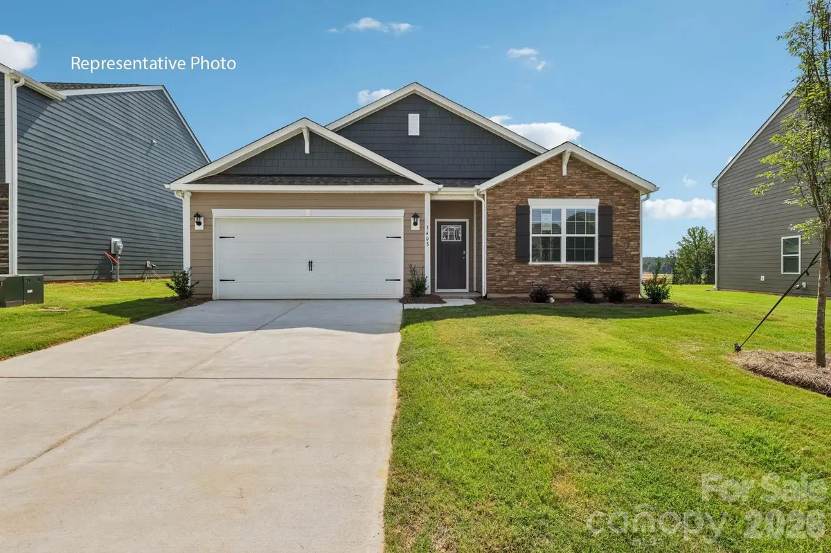 3615 Honey Locust LN, Gastonia, NC 28056