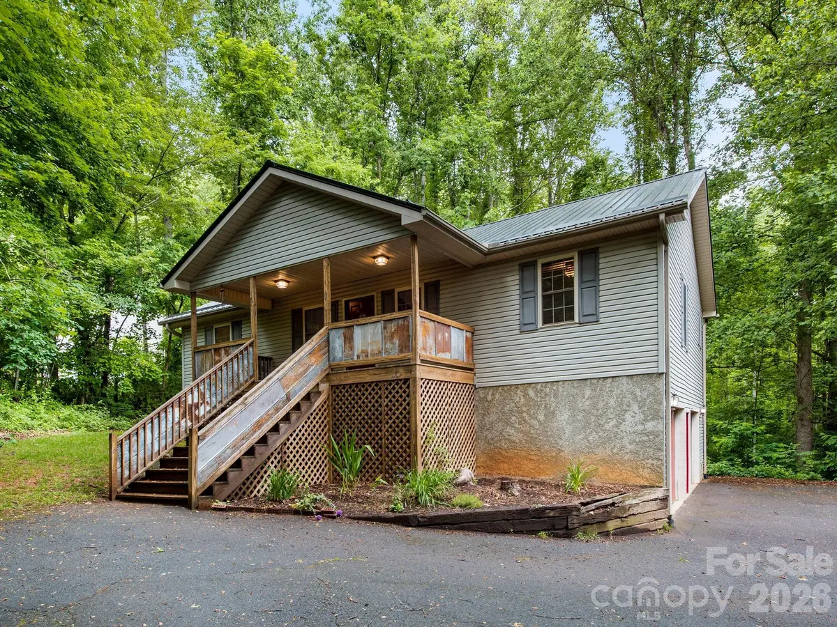 37 Leatherwood DR #9, Candler, NC 28715