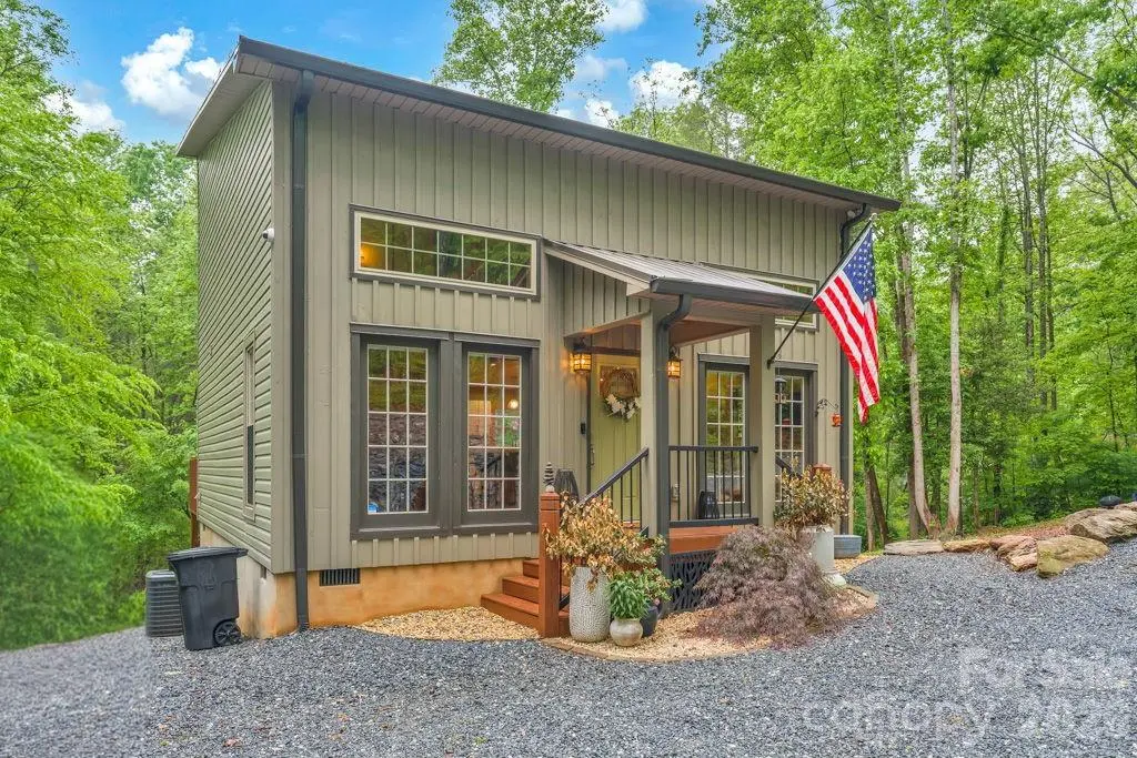 38 Macey DR, Nebo, NC 28761