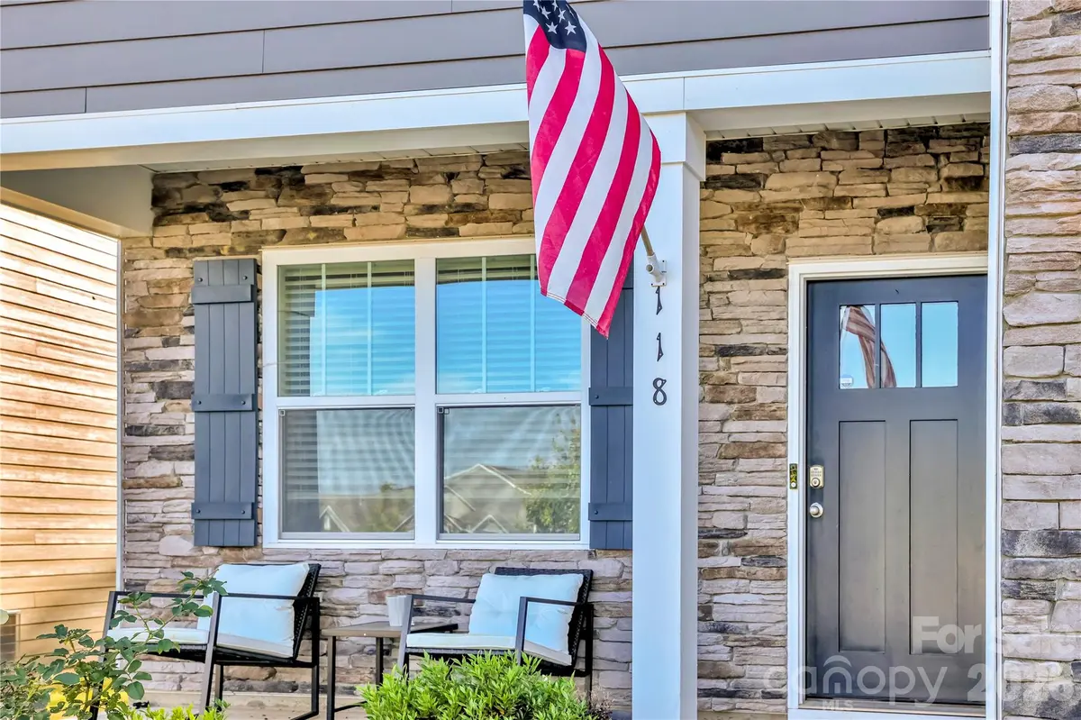 118 N Hill LN, Troutman, NC 28166