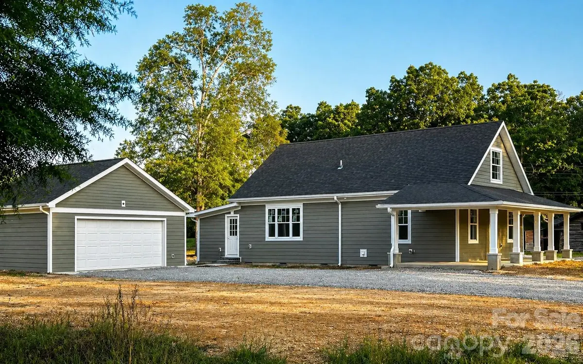 49354 Reeves Island RD, Misenheimer, NC 28109