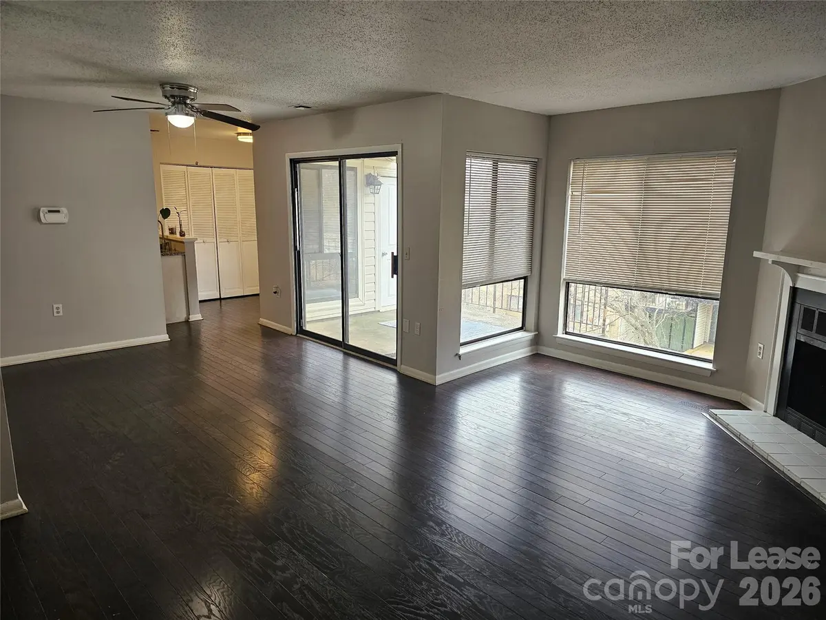 4811 Spring Lake DR #E, Charlotte, NC 28212