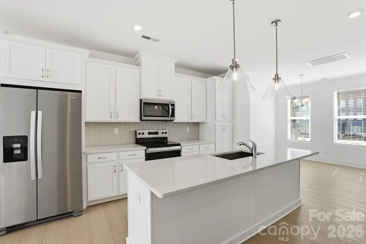 1135 Kokomo LN, Charlotte, NC 28206