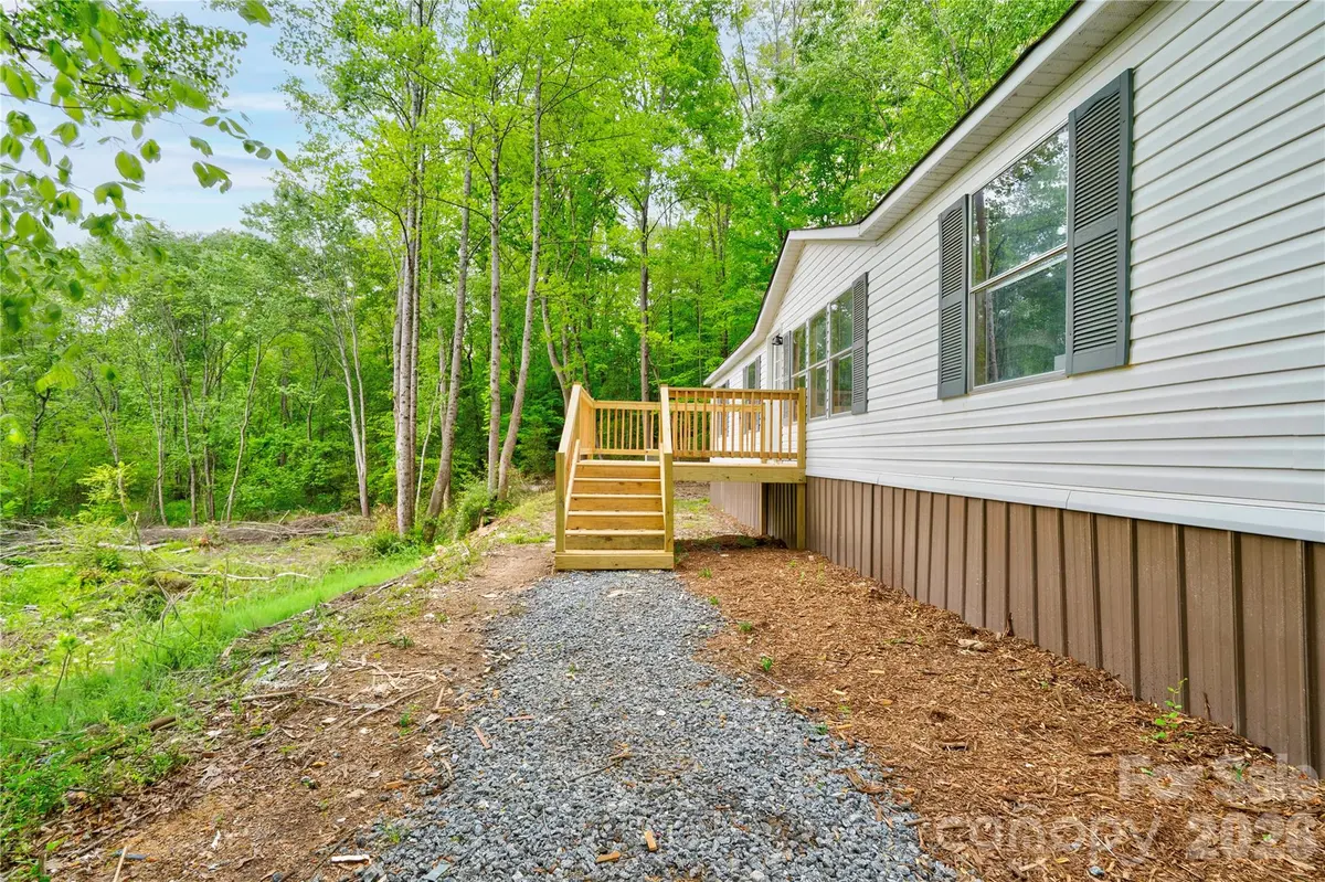 141 Knob Creek DR, Lawndale, NC 28090