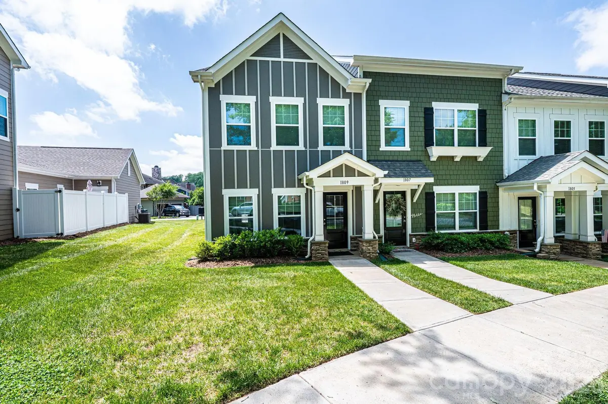1809 Edgewater DR NW, Conover, NC 28613