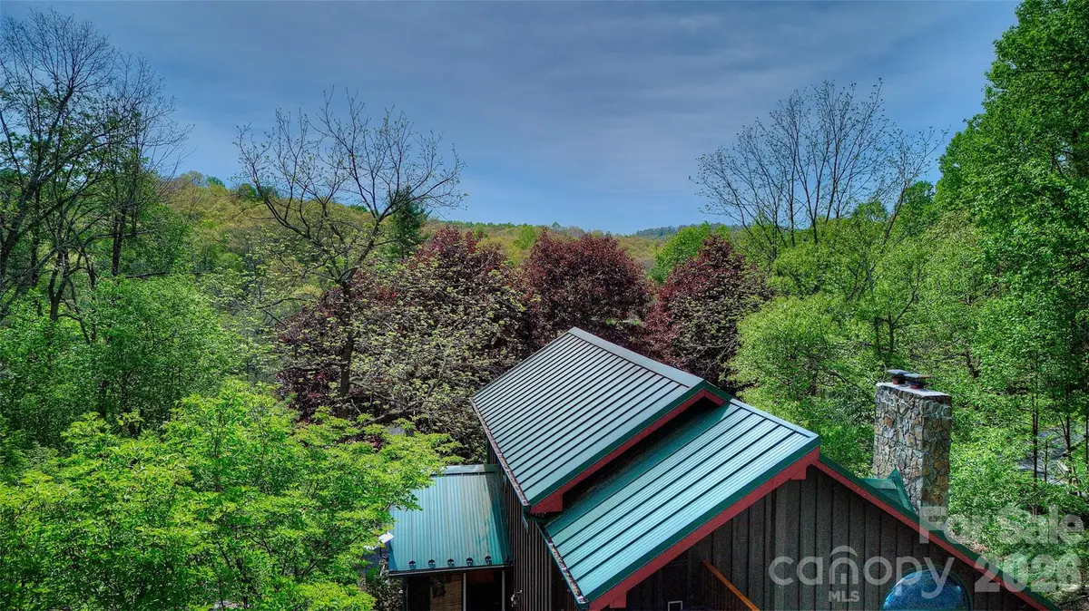 262 Azalea Hills LN, Spruce Pine, NC 28777