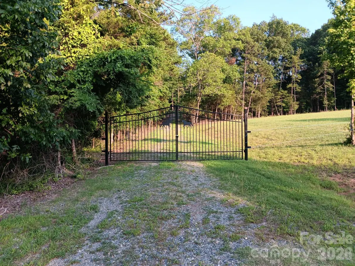 11610 Brief RD #2, Charlotte, NC 28227