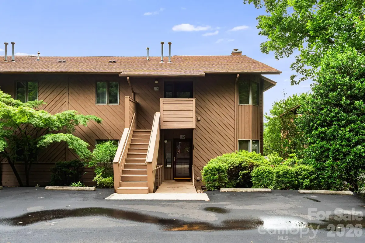 305 Piney Mountain DR #J2, Asheville, NC 28805