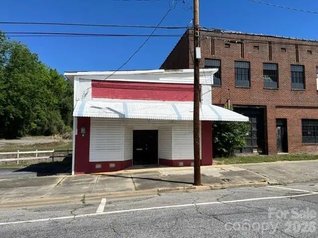 1132 West AVE NW, Lenoir, NC 28645