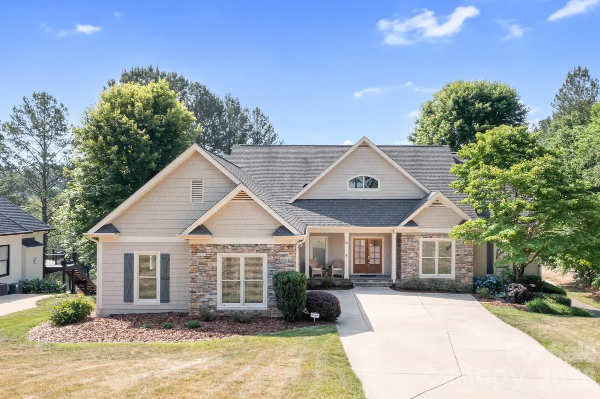 7274 Woodside CT, Denver, NC 28037