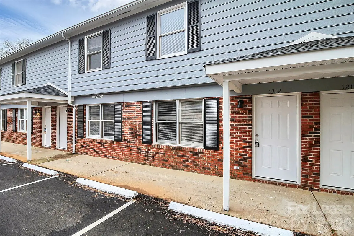 1219 Anderson ST, Gastonia, NC 28054