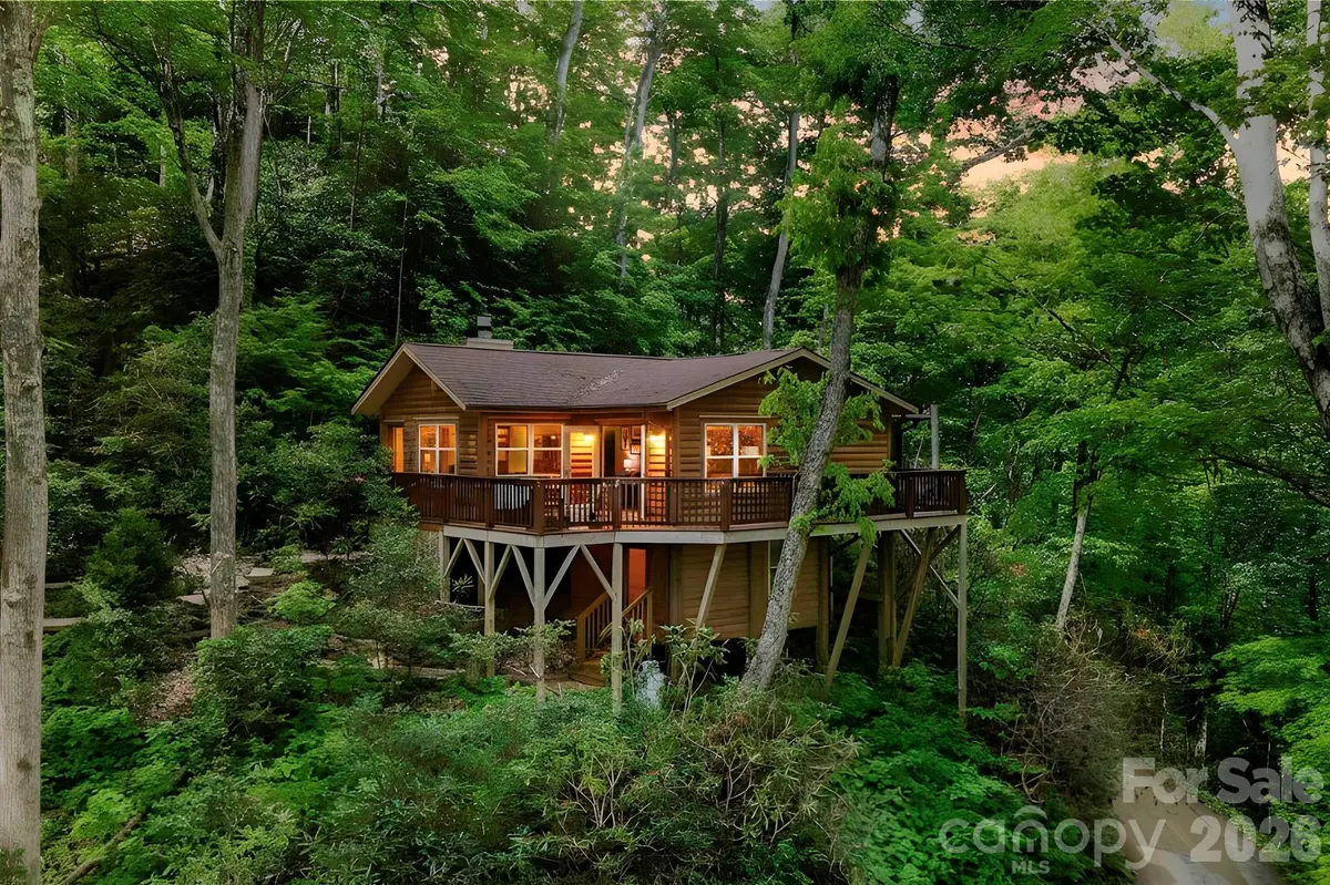 500 Winter Star RD, Burnsville, NC 28714
