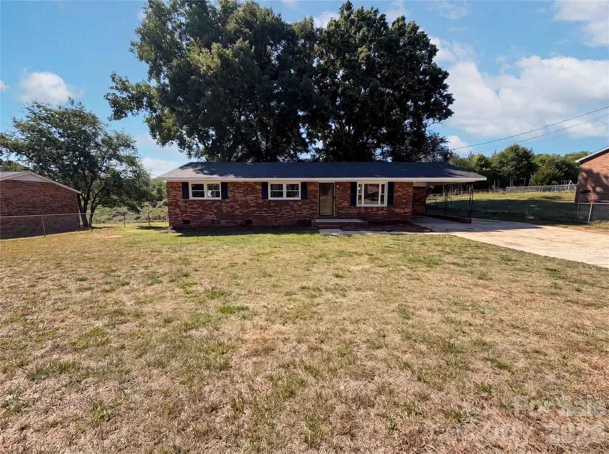 4030 Angus DR, Gastonia, NC 28056