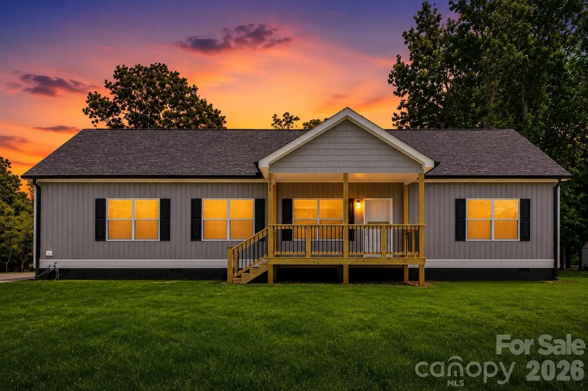 109 Sarah AVE, Newton, NC 28658