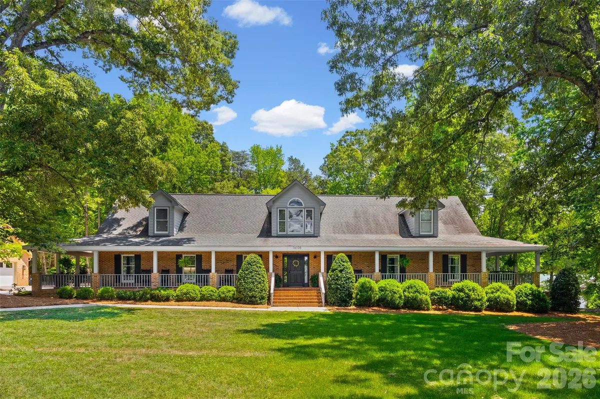 16105 Langston DR, Charlotte, NC 28278