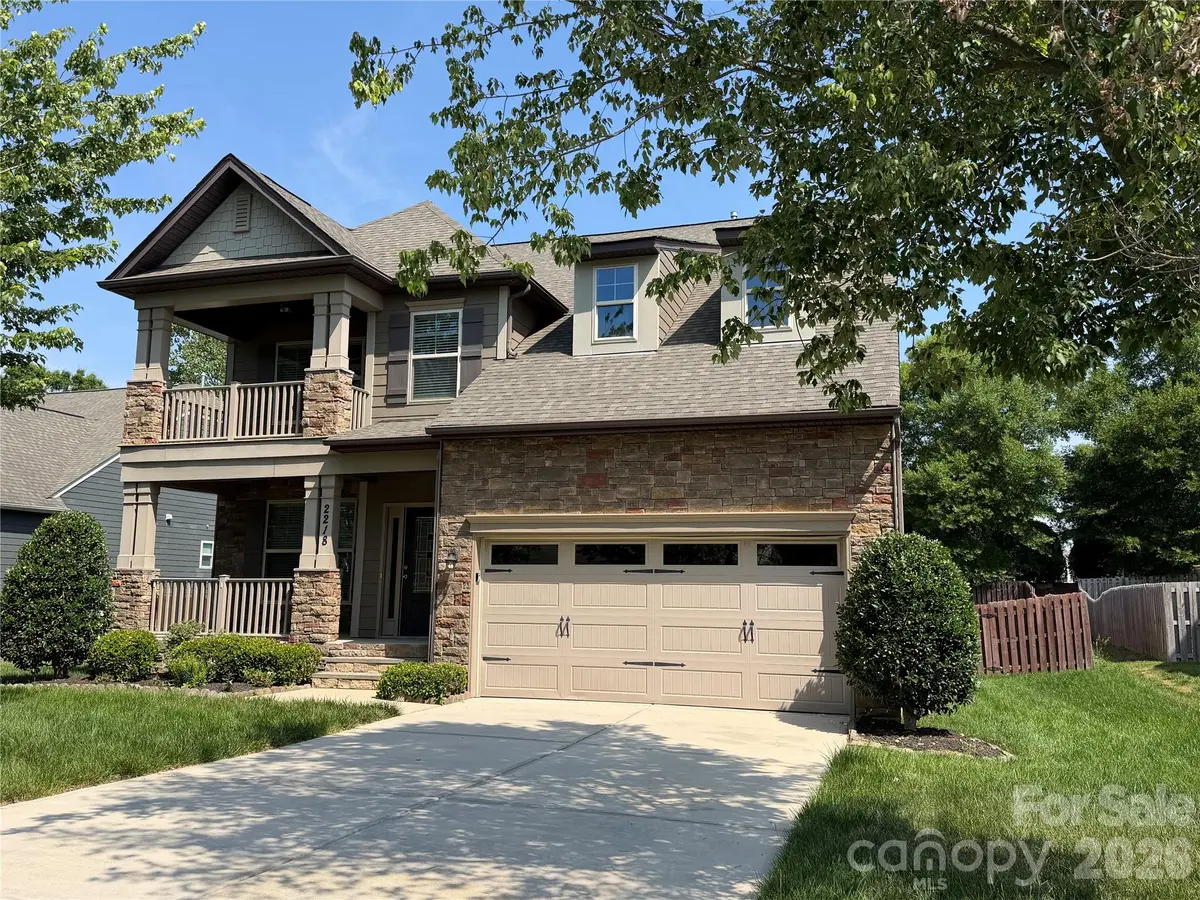 2218 Knocktree DR, Indian Trail, NC 28079