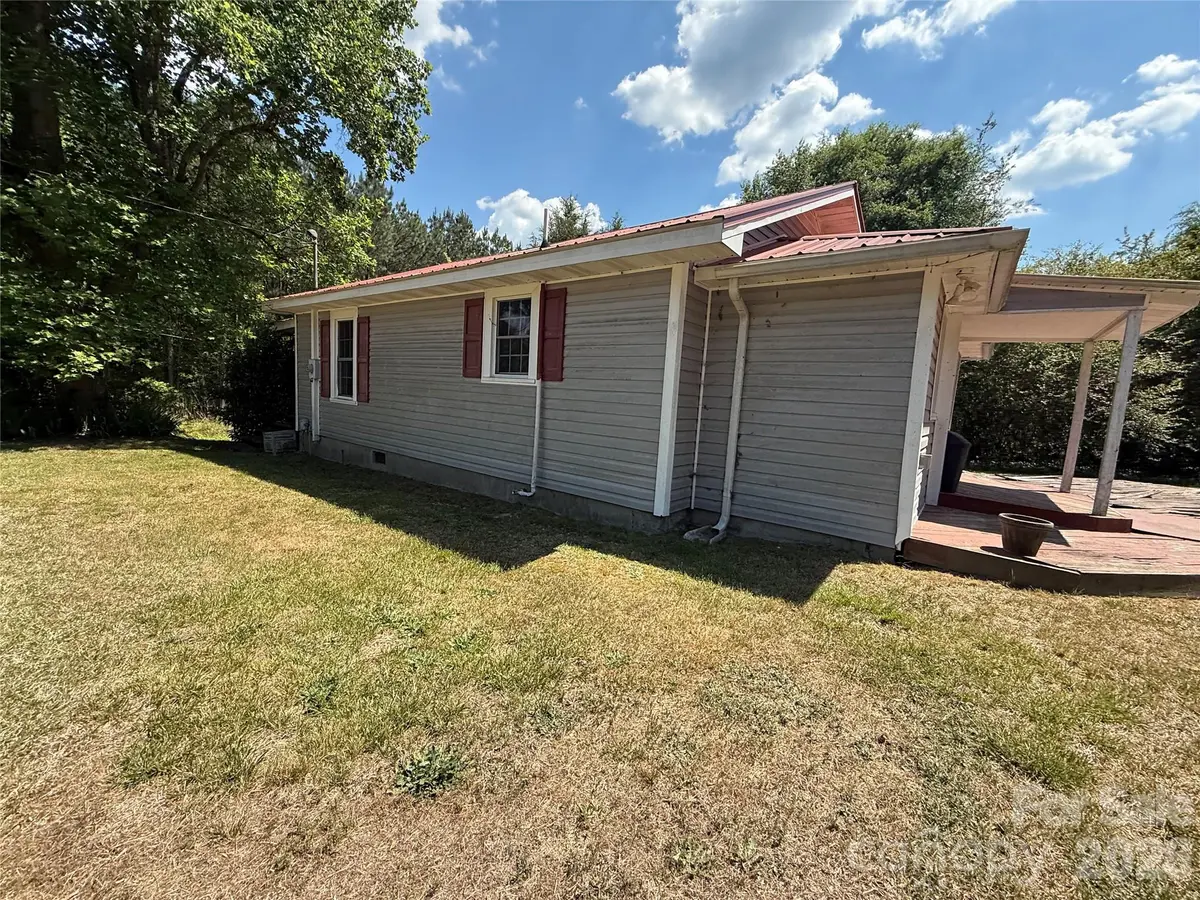 129 Sunset DR, Troy, NC 27371