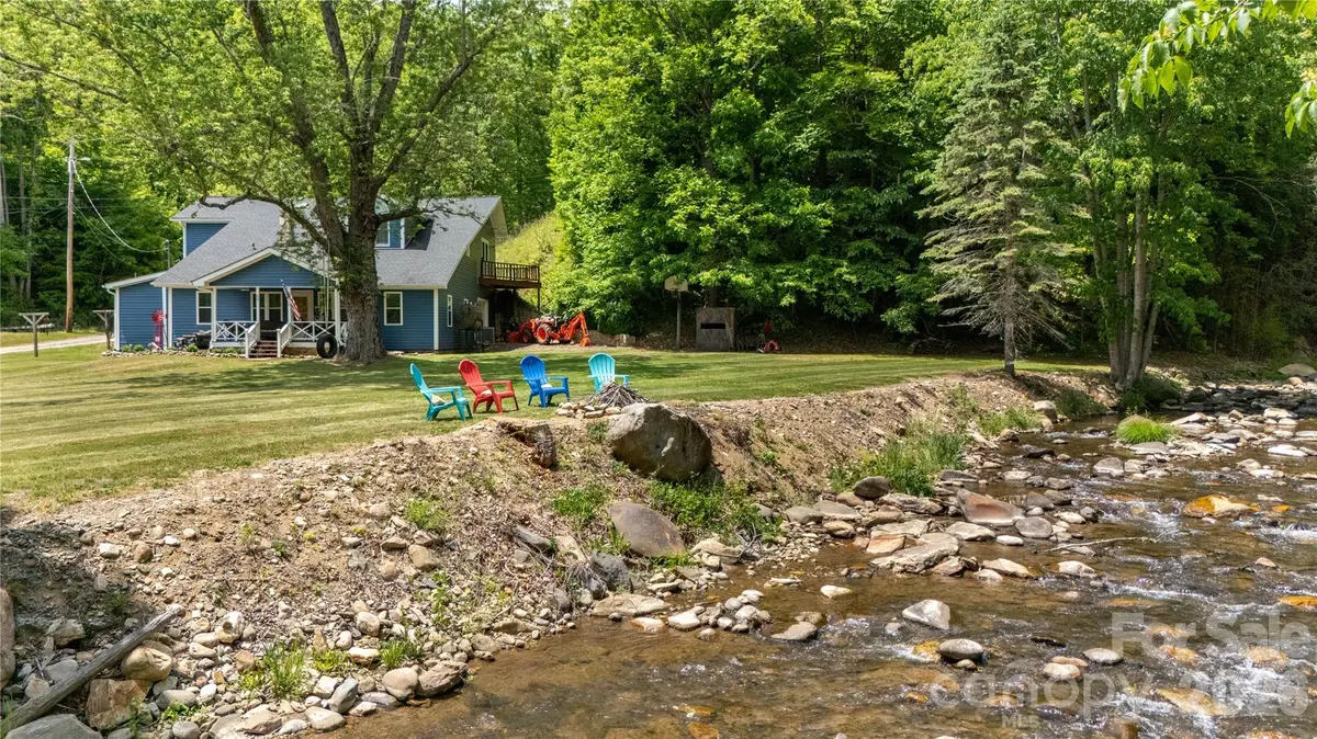 84 Sheets Farm RD, Bakersville, NC 28705