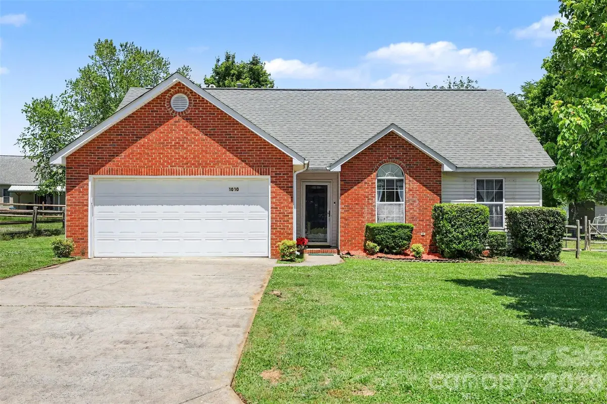 1010 Ridgefield CIR, Indian Trail, NC 28079