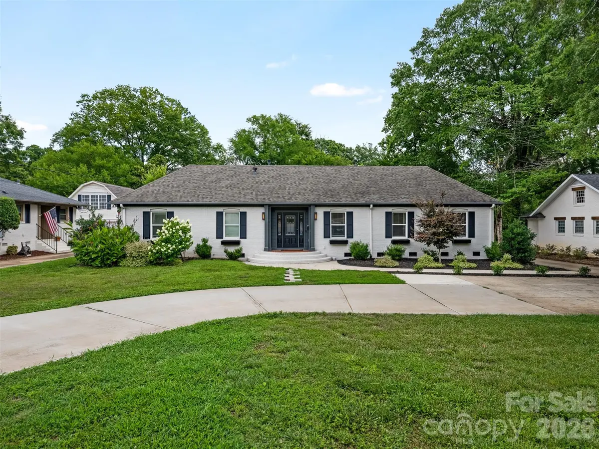 3319 Providence RD, Charlotte, NC 28211