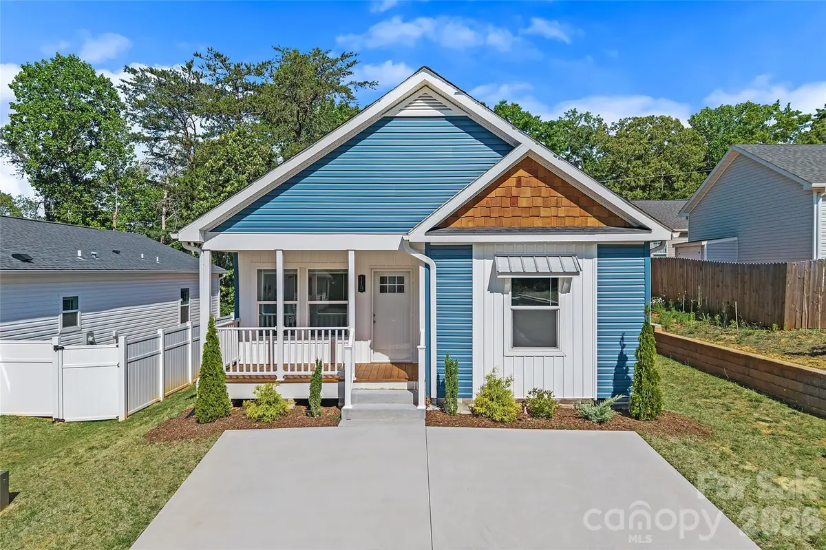 119 Bellamy RD, Asheville, NC 28806