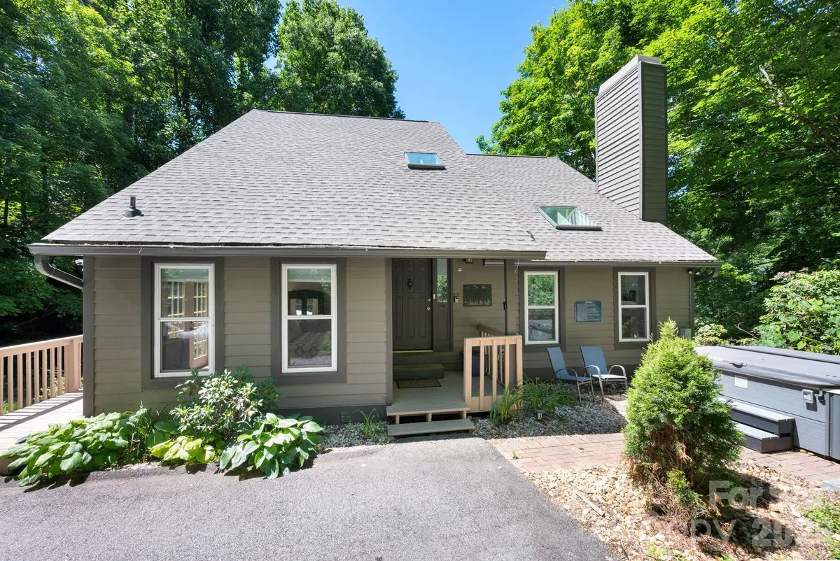 450 Elk Mountain Scenic HWY, Asheville, NC 28804