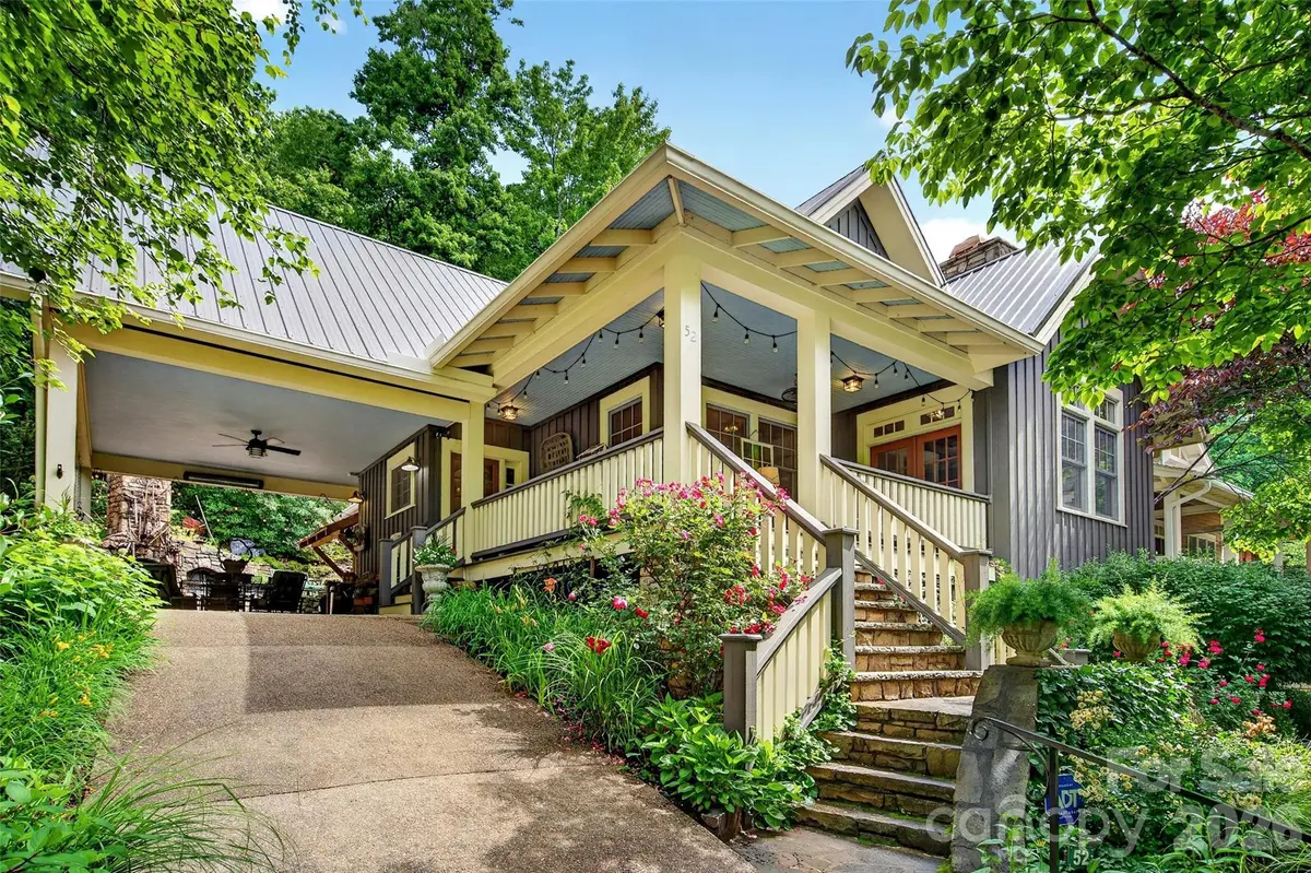 52 Cheshire DR, Black Mountain, NC 28711