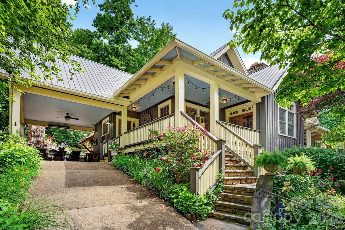 52 Cheshire DR, Black Mountain, NC 28711