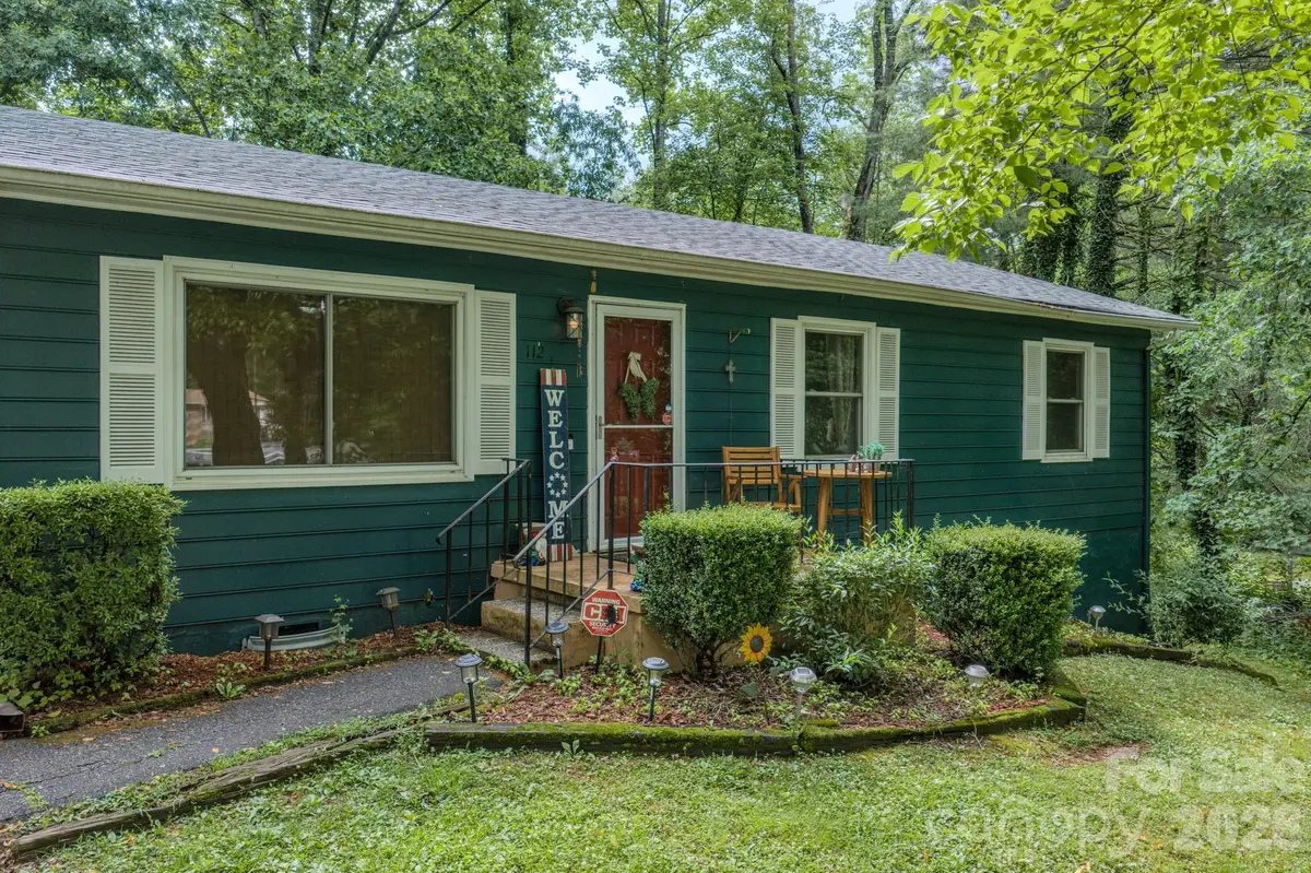 112 Amelia DR, Hendersonville, NC 28792