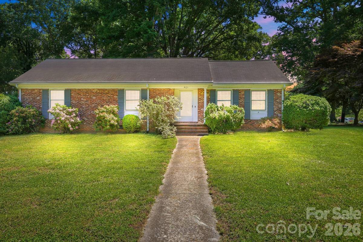 401 White Oaks DR, Salisbury, NC 28147