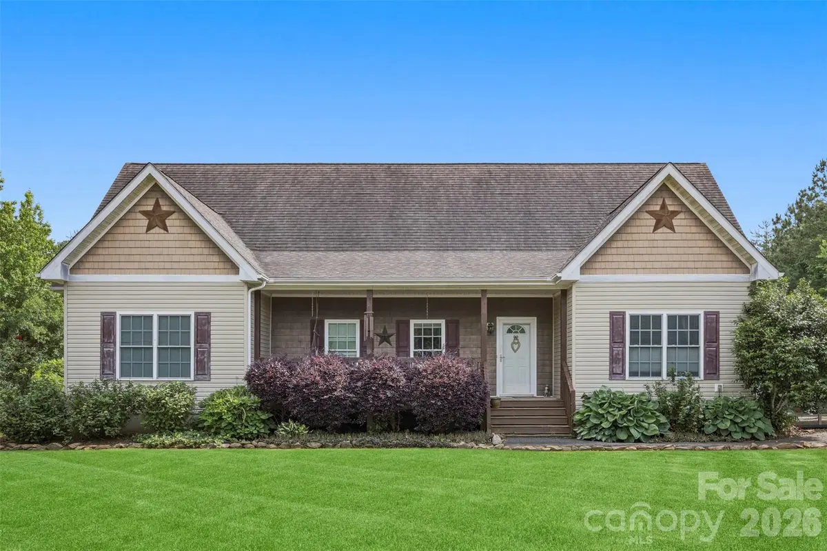 1581 Rhyne RD, Dallas, NC 28034
