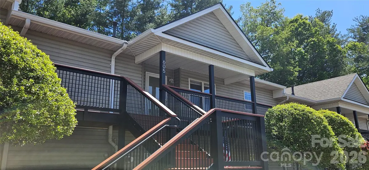 605 Carlyle WAY, Asheville, NC 28803