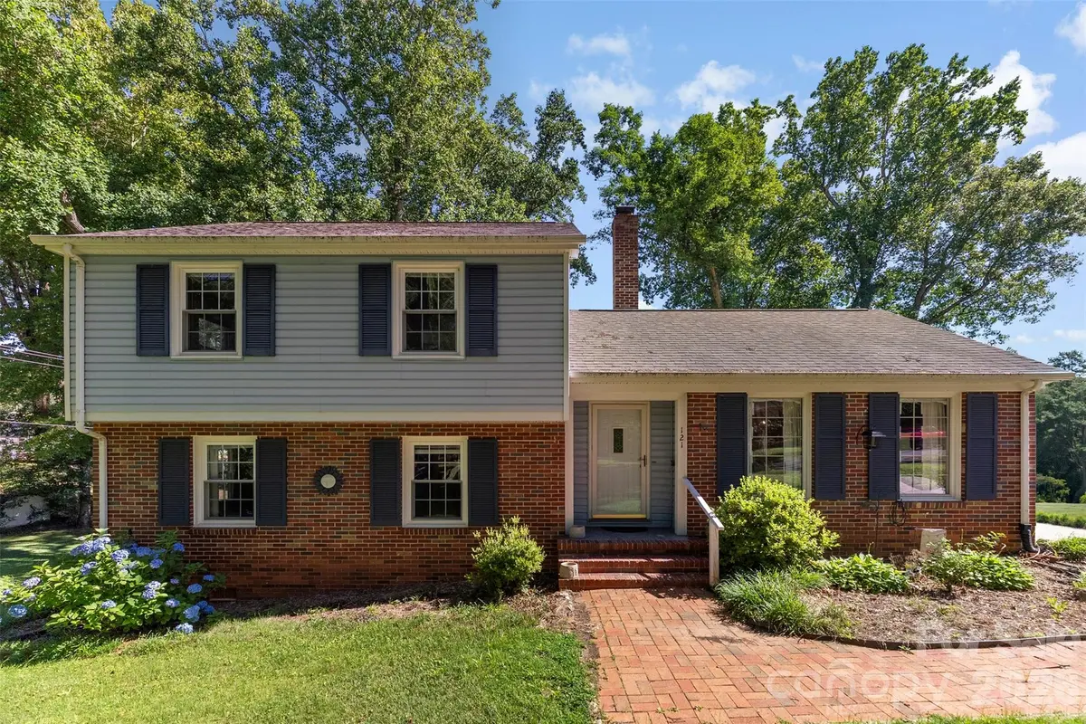 121 E Summersby ST, Fort Mill, SC 29715