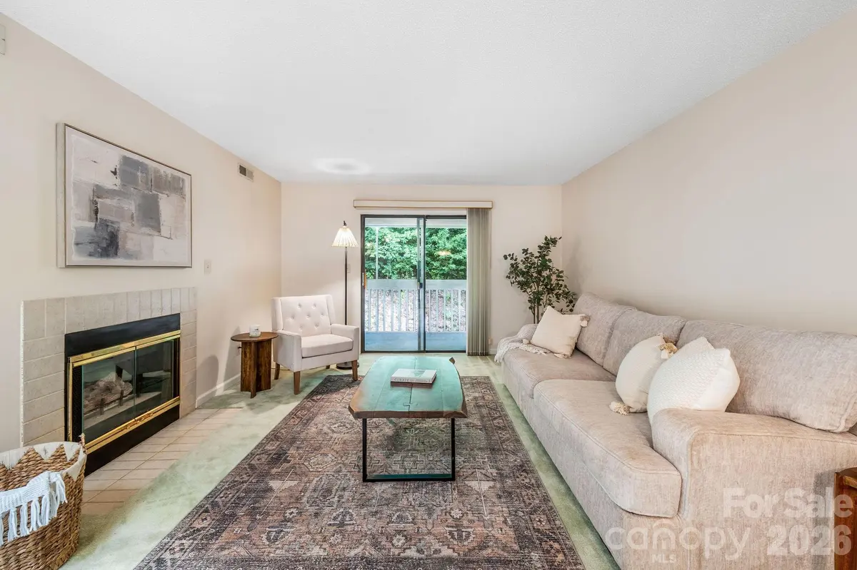 2604 Vineyard BLVD, Asheville, NC 28805