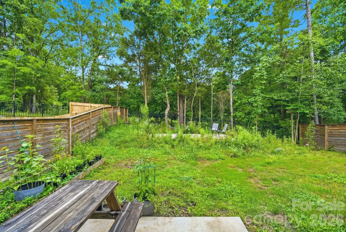565 Hawley ST, Charlotte, NC 28214