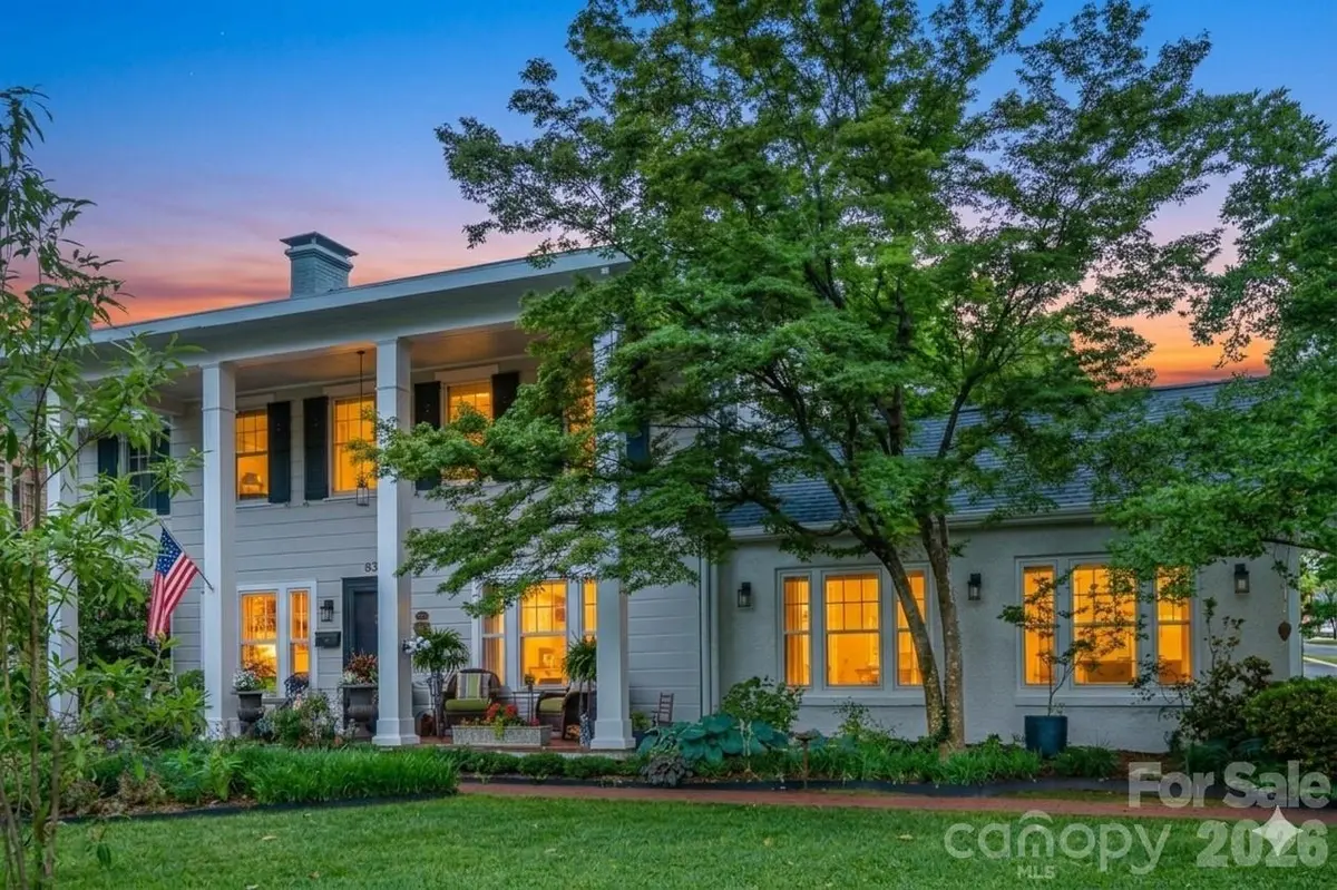 832 4th AVE W, Hendersonville, NC 28739