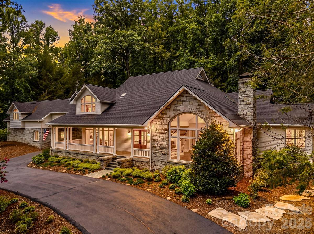 4 Cedar Hill DR, Asheville, NC 28803