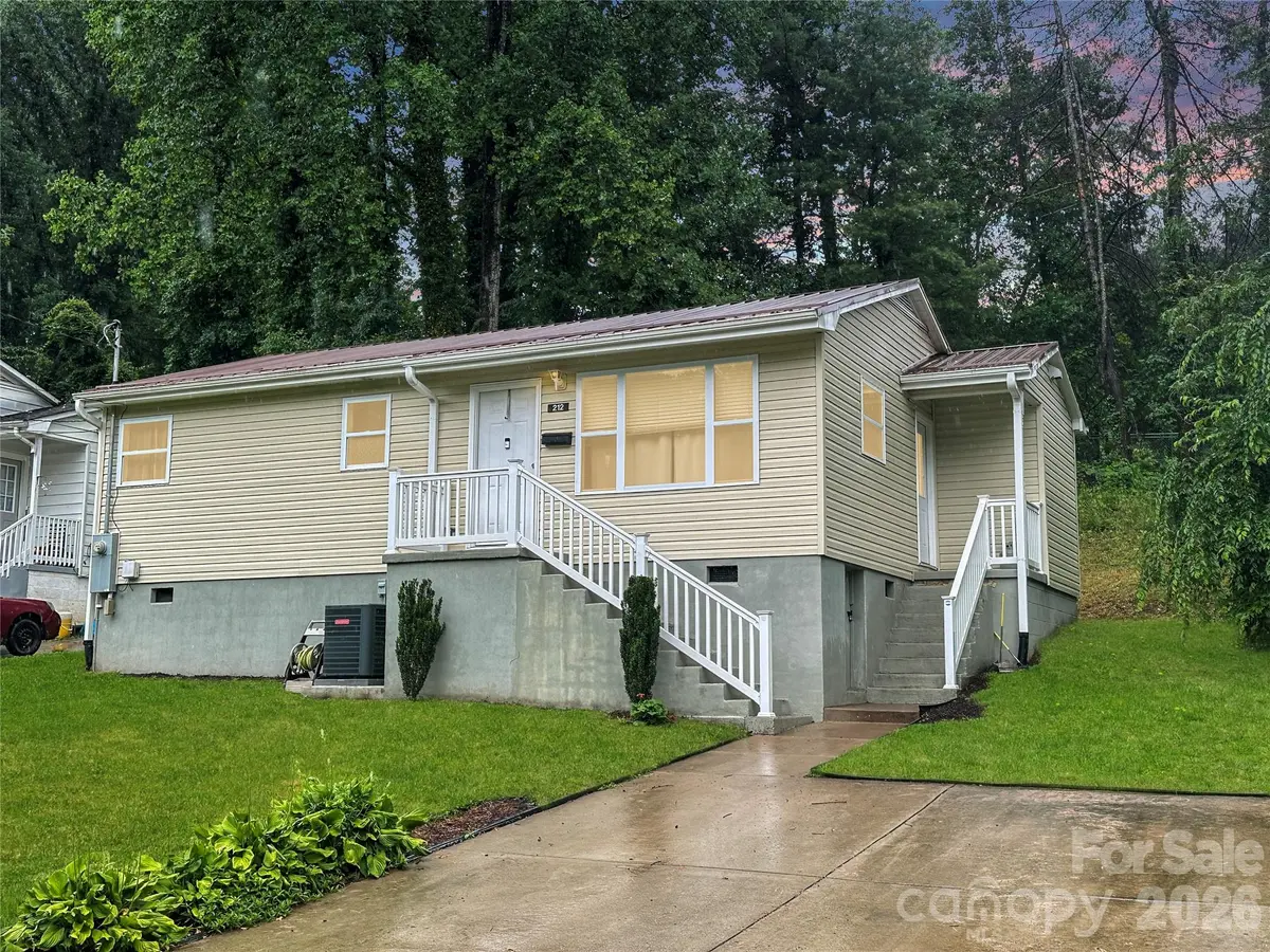 212 Maple AVE, Marion, NC 28752