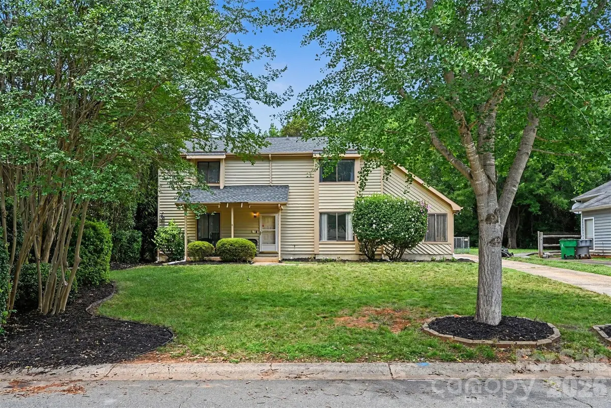 611 Mattingwood DR, Charlotte, NC 28270