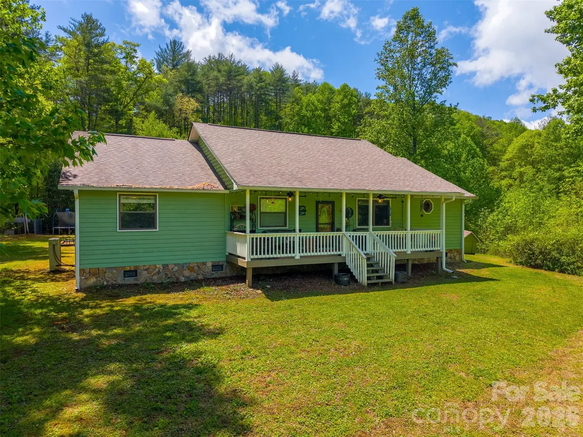 1364 Atoah RD, Robbinsville, NC 28771