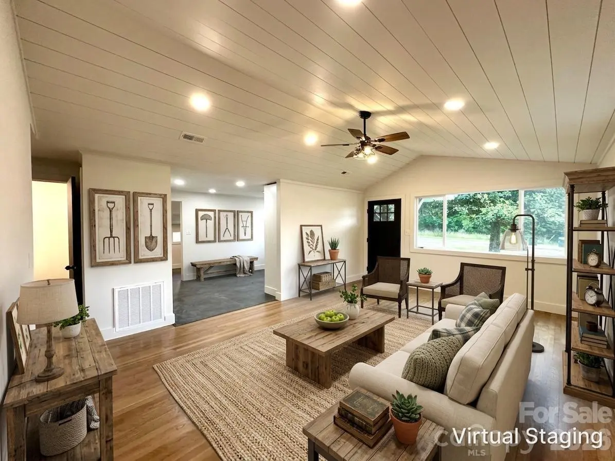908 E 1st ST, Newton, NC 28658